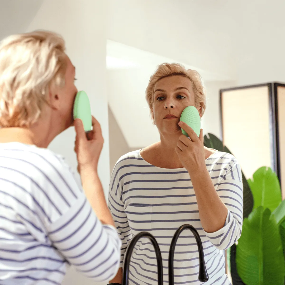 FOREO LUNA 4 Smart Facial Cleansing & Firming Device