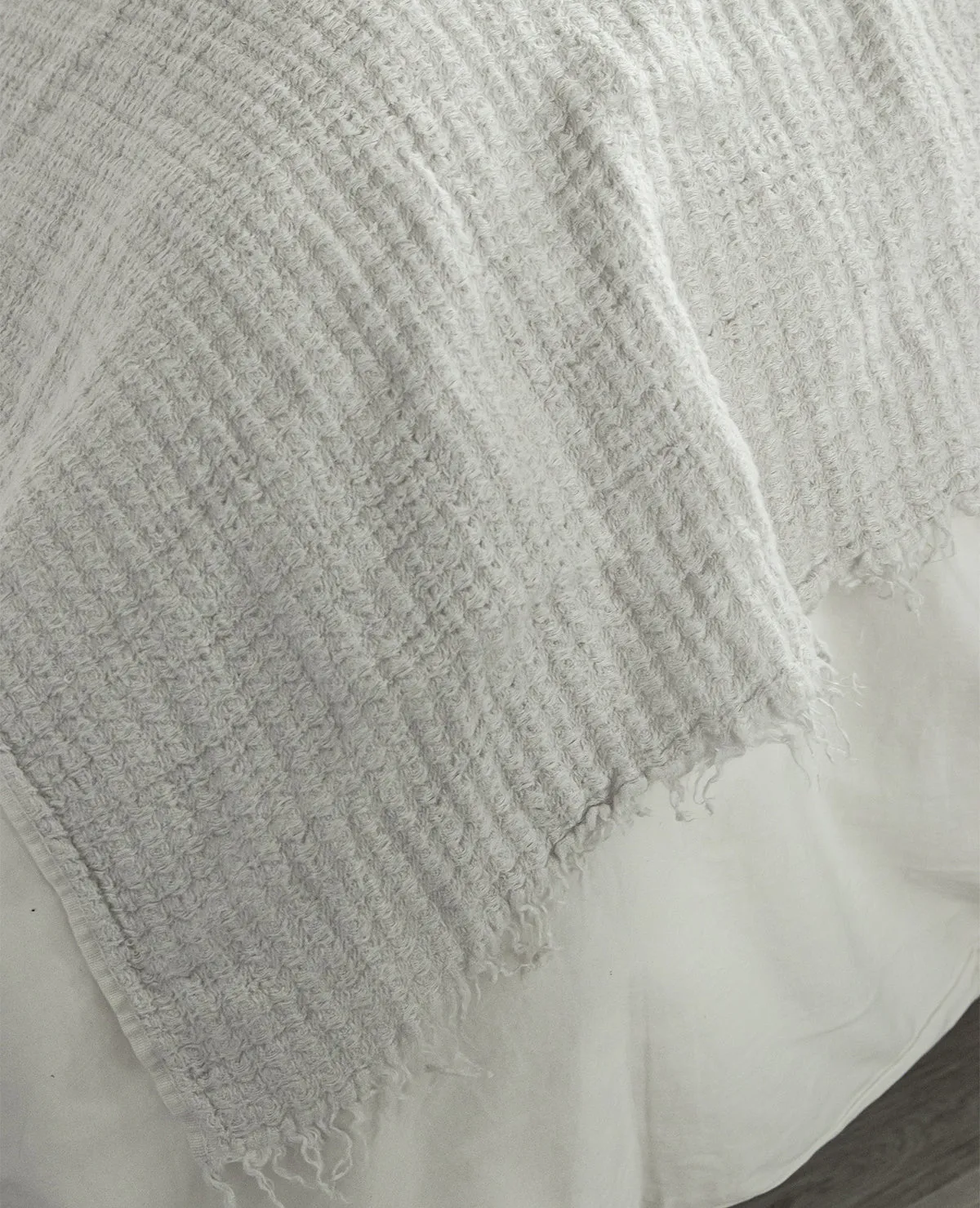 Hampton Linen Throw Silver