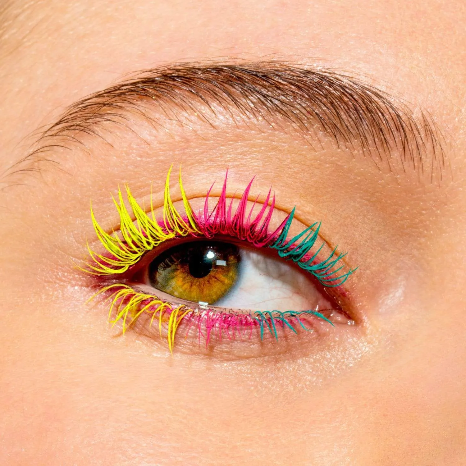 Keep An Eye On Coloured Mascara